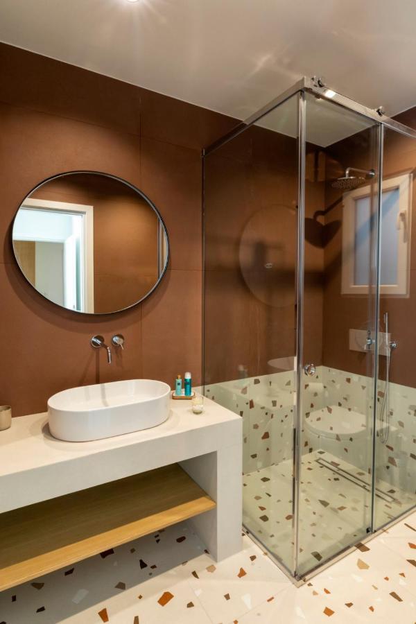 Modern 4Bd Apt Near Piraeus Port-Ath-15 Min Walk-Pirasmus Residencies Exterior photo